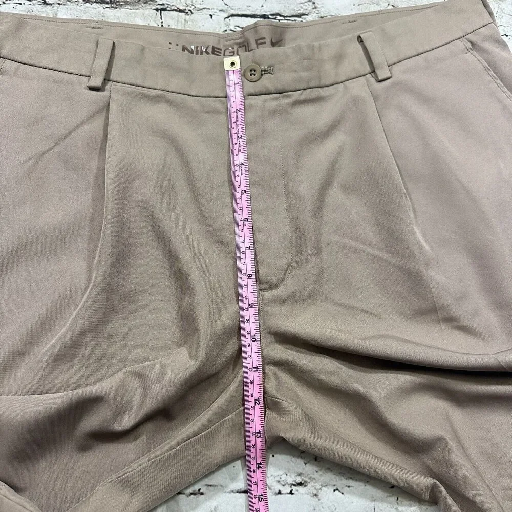 Nike Golf Shorts‎ Men's Sz.40 Beige Pleated Chino 5-pocket Active